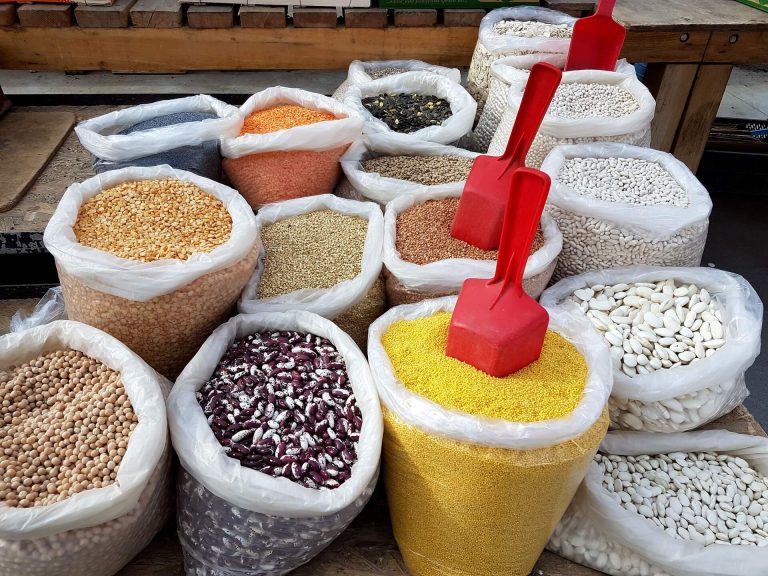 Maszyny do&nbsp;pakowania produktów sypkich: automatyzacja procesu pakowania