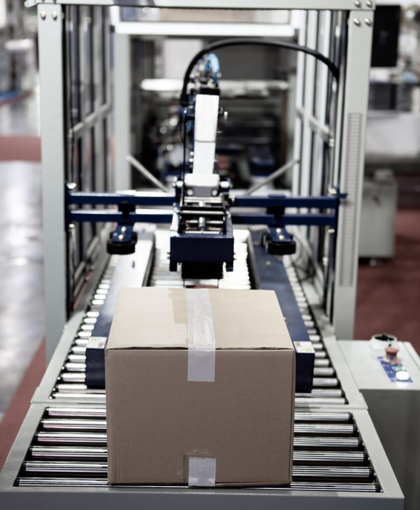 Poradnik wyboru dotyczący zaklejarek i składarek do kartonów od producenta maszyn pakujących firmy Tarpak